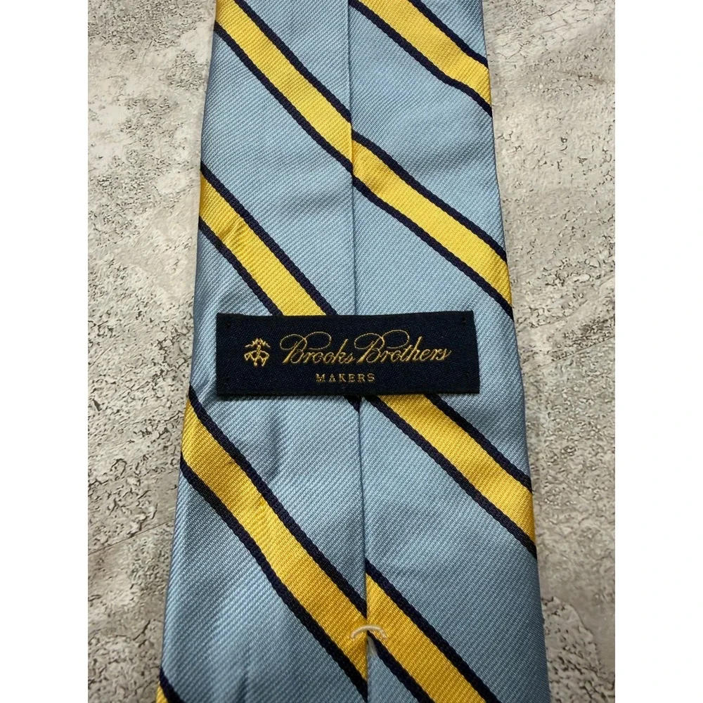 Brooks Brothers Silk Tie Mens OS Light Blue Yellow Striped Makers USA